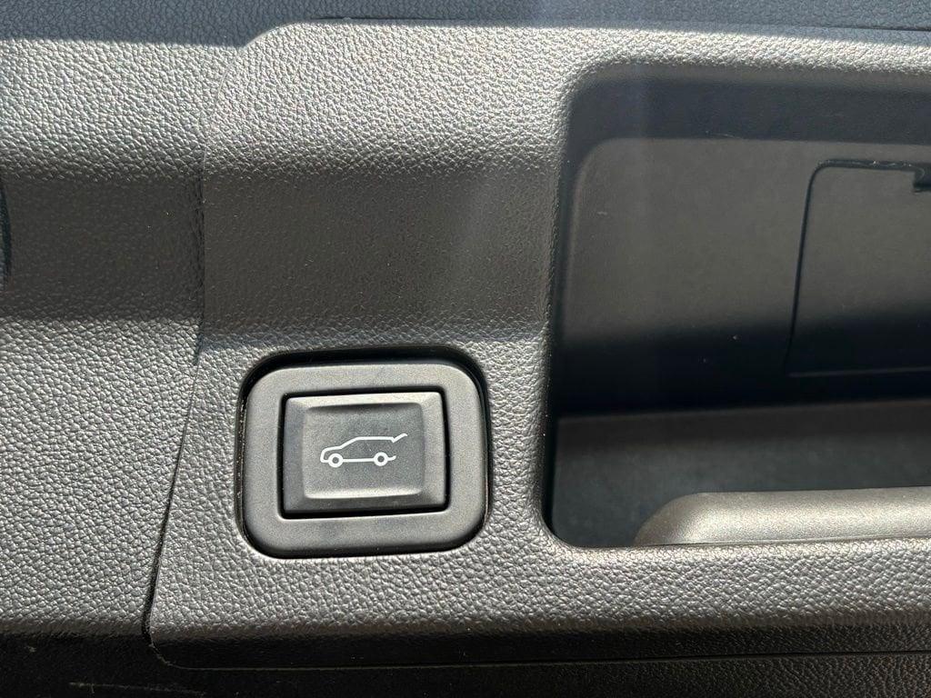 used 2023 GMC Acadia car, priced at $28,000