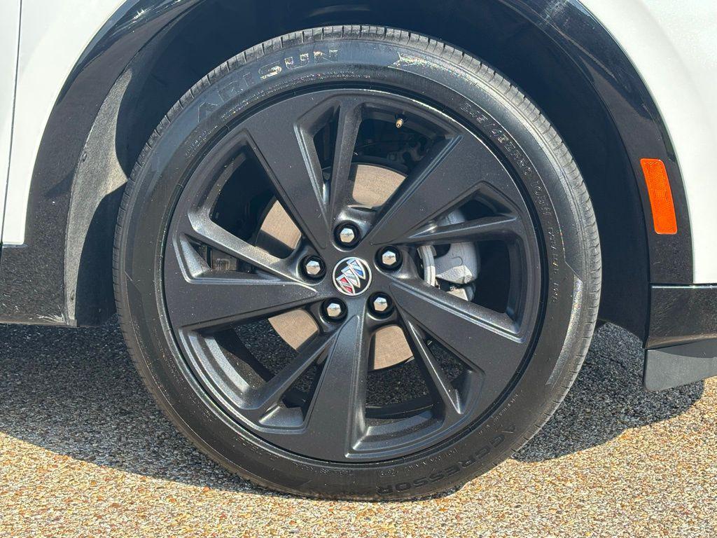 used 2023 Buick Envision car, priced at $24,991