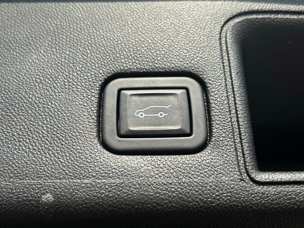 used 2024 GMC Terrain car, priced at $22,101