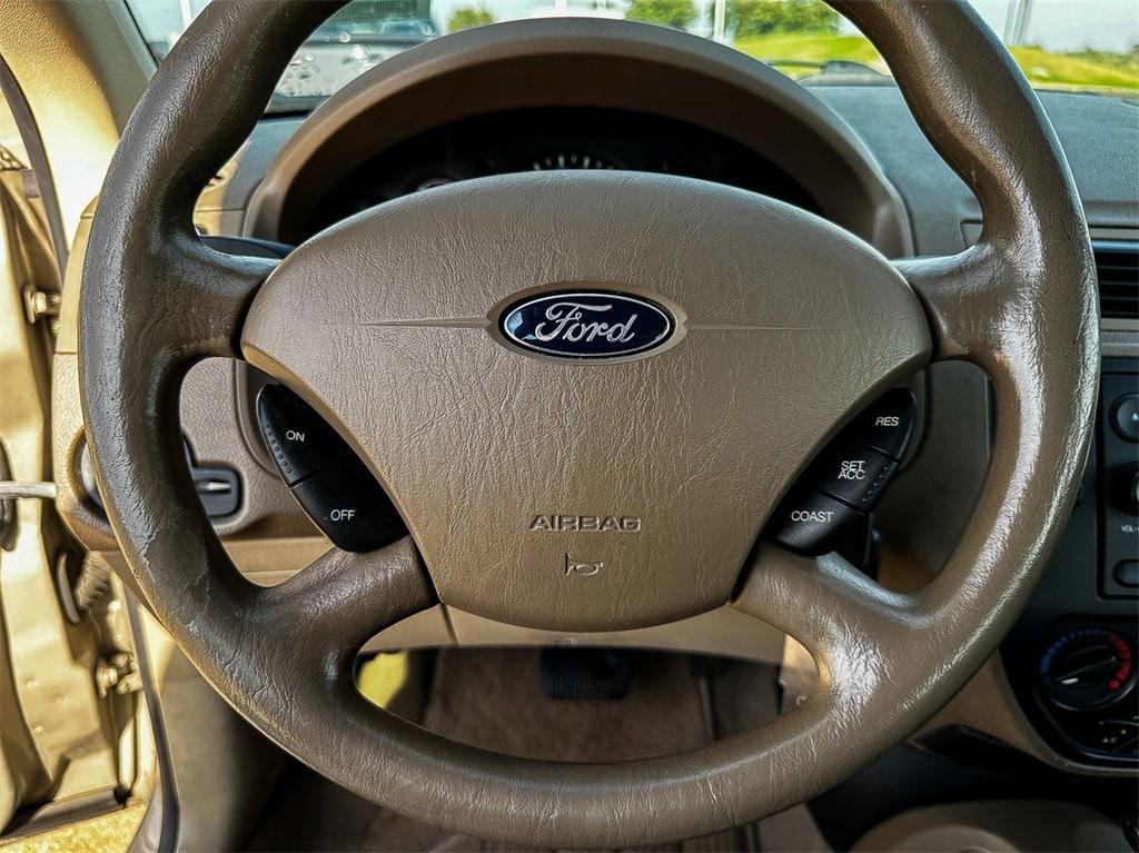 used 2006 Ford Focus car, priced at $3,998