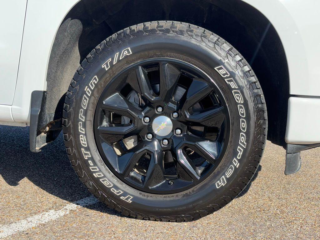 used 2023 Chevrolet Silverado 1500 car, priced at $30,614