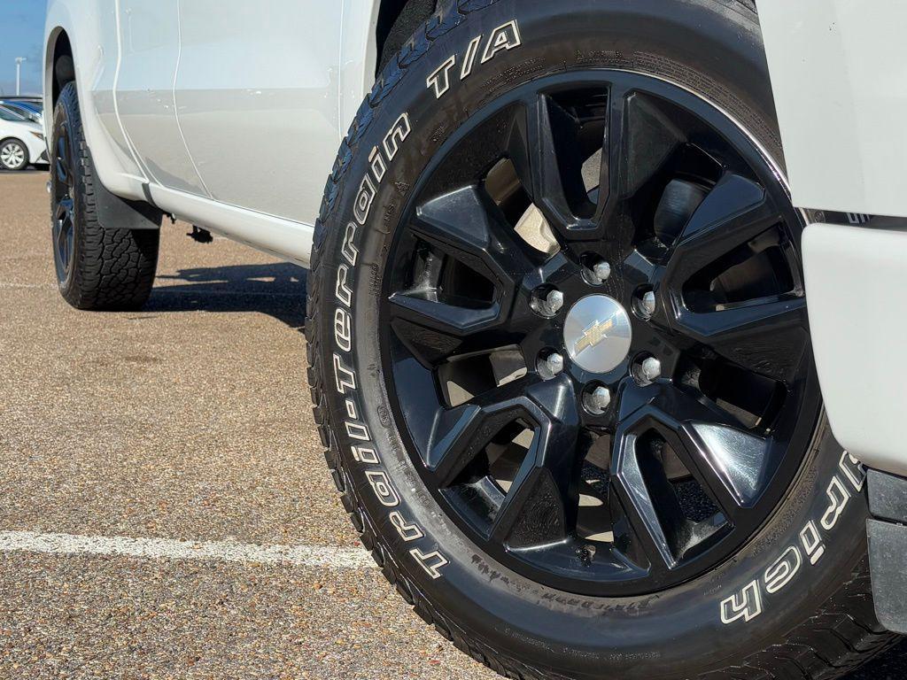 used 2023 Chevrolet Silverado 1500 car, priced at $30,614