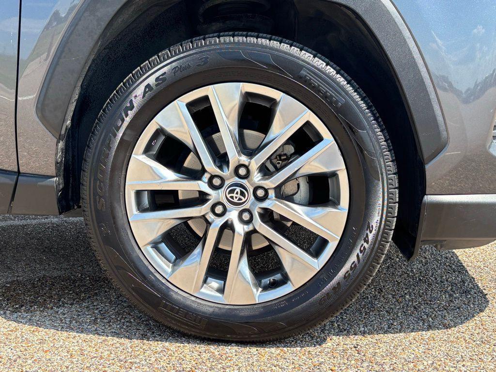 used 2020 Toyota RAV4 car, priced at $17,371