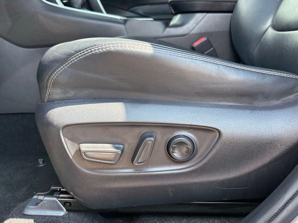 used 2020 Toyota RAV4 car, priced at $20,991