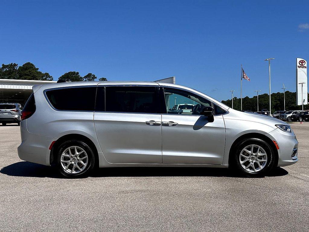used 2024 Chrysler Pacifica car, priced at $31,260