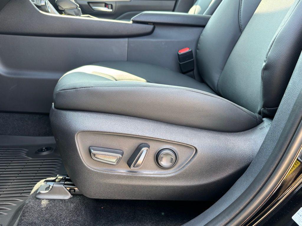 new 2025 Toyota Grand Highlander car, priced at $52,332
