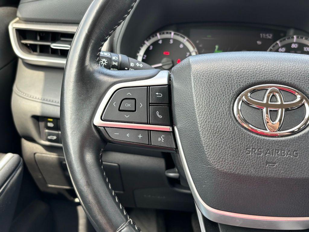 used 2023 Toyota Highlander car, priced at $31,311