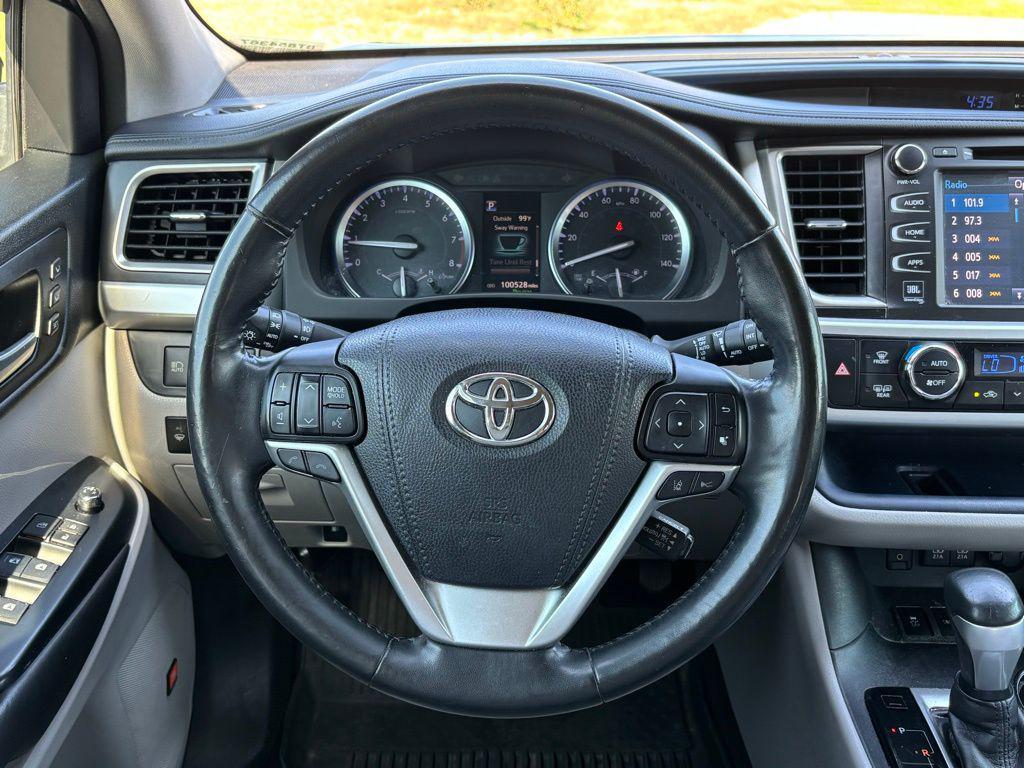 used 2018 Toyota Highlander car, priced at $27,146