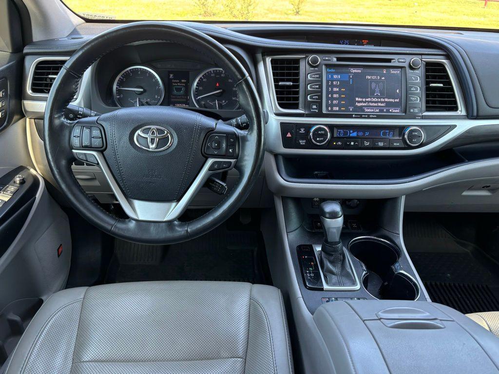 used 2018 Toyota Highlander car, priced at $27,146