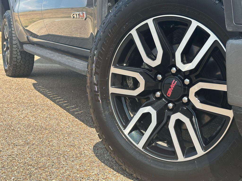 used 2021 GMC Sierra 1500 car, priced at $35,991