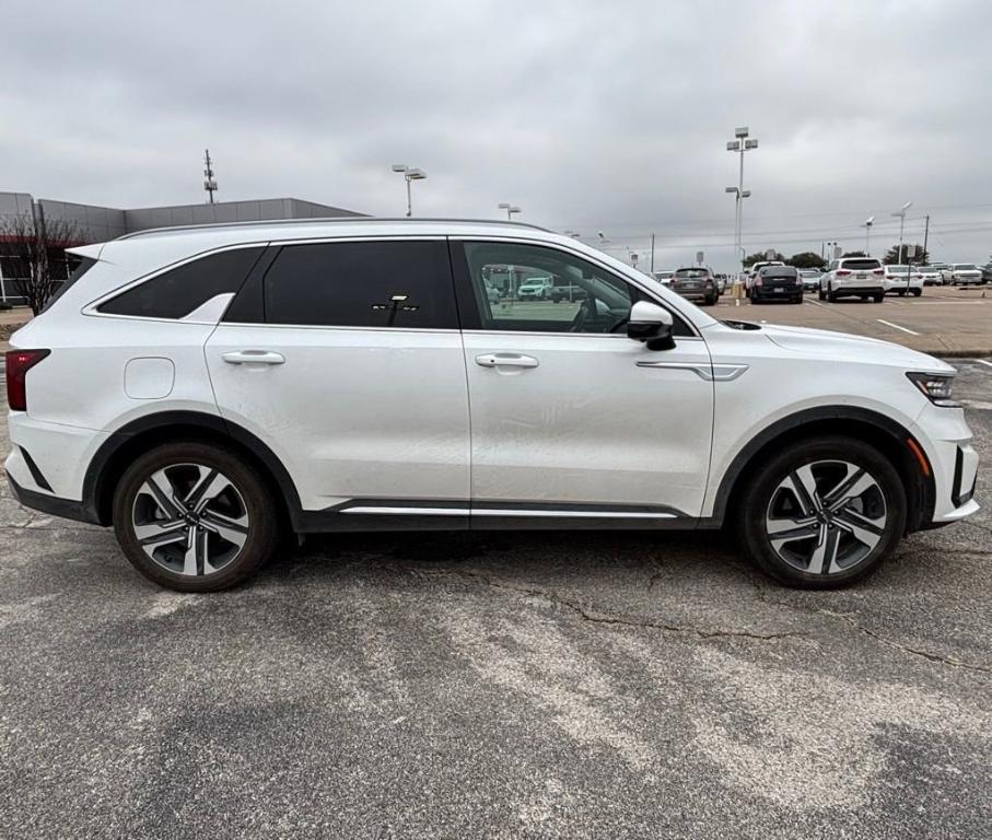 used 2023 Kia Sorento Plug-In Hybrid car, priced at $38,078