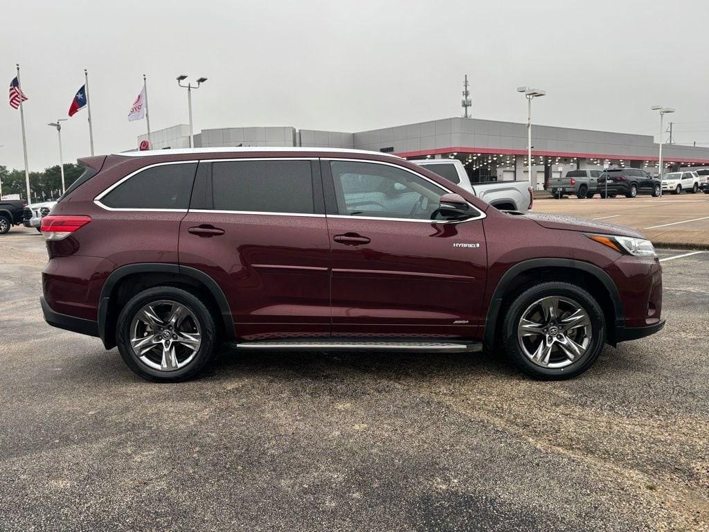 used 2019 Toyota Highlander Hybrid car, priced at $26,991