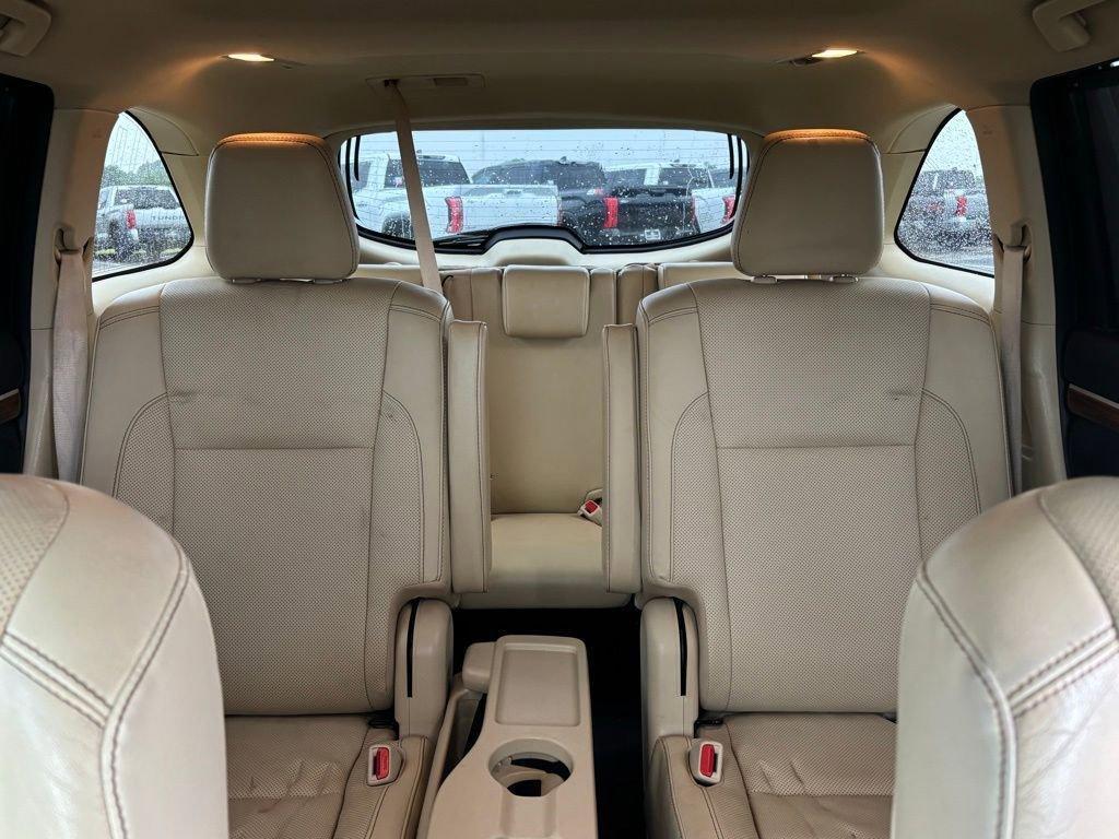 used 2019 Toyota Highlander Hybrid car, priced at $27,672