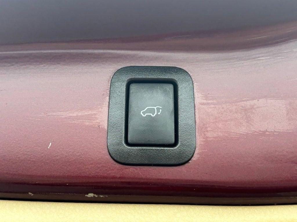 used 2019 Toyota Highlander Hybrid car, priced at $27,672