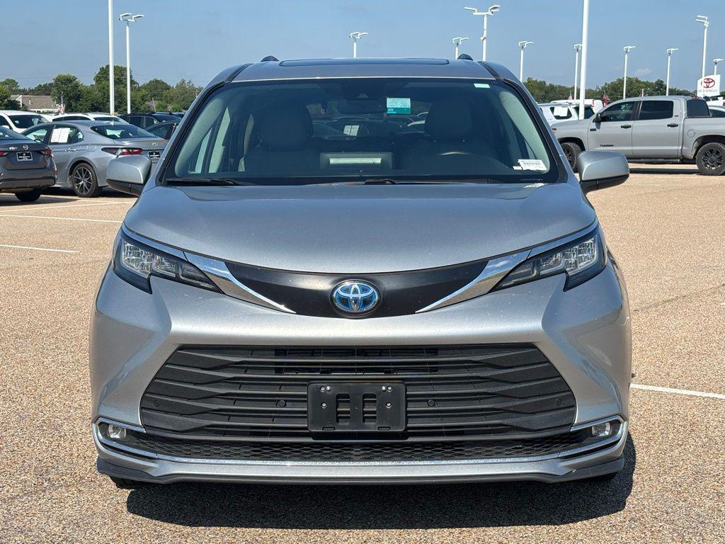 used 2023 Toyota Sienna car, priced at $40,991