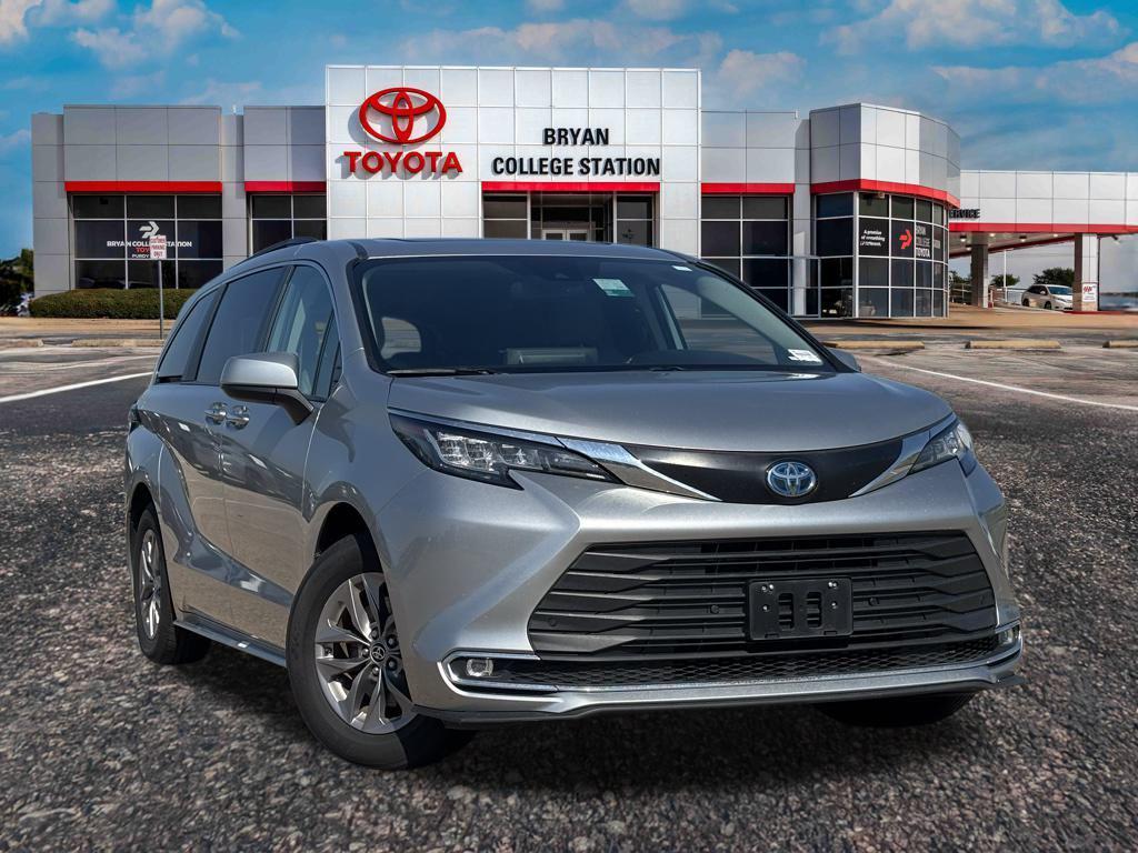 used 2023 Toyota Sienna car, priced at $40,991