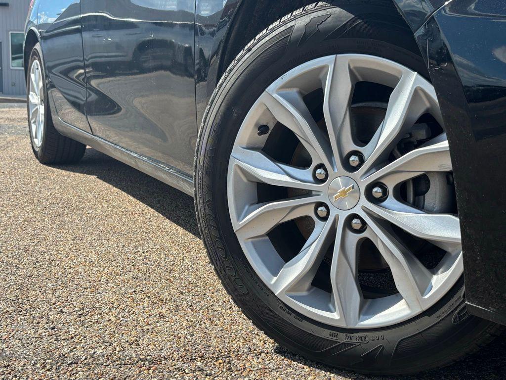 used 2024 Chevrolet Malibu car, priced at $18,991
