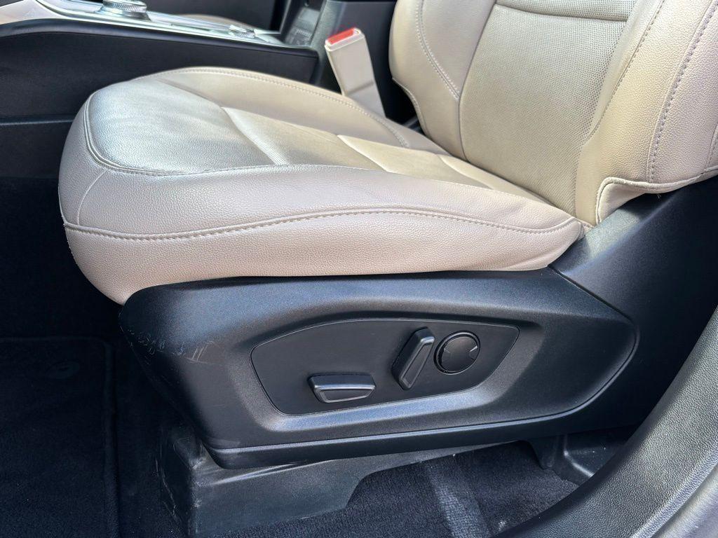 used 2023 Ford Explorer car, priced at $31,636