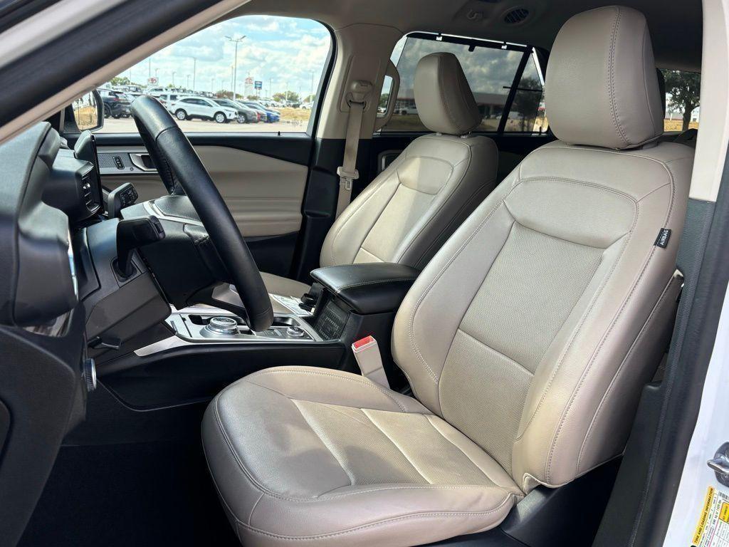 used 2023 Ford Explorer car, priced at $31,636