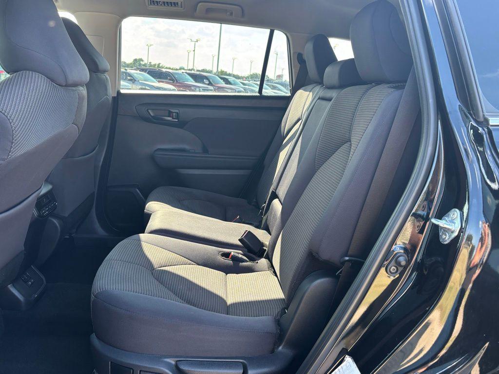 used 2024 Toyota Highlander car, priced at $36,991