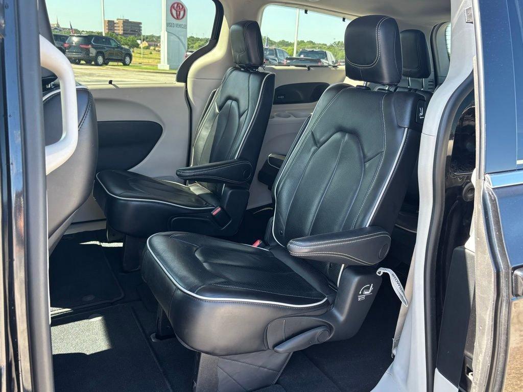 used 2023 Chrysler Pacifica car, priced at $27,129