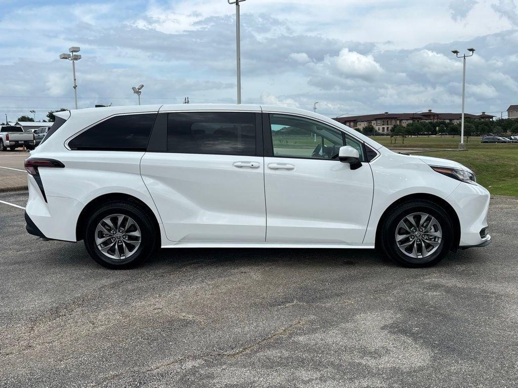 used 2023 Toyota Sienna car, priced at $37,389
