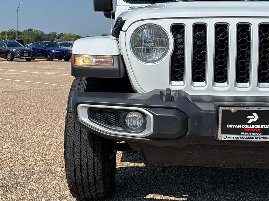 used 2022 Jeep Gladiator car, priced at $32,751