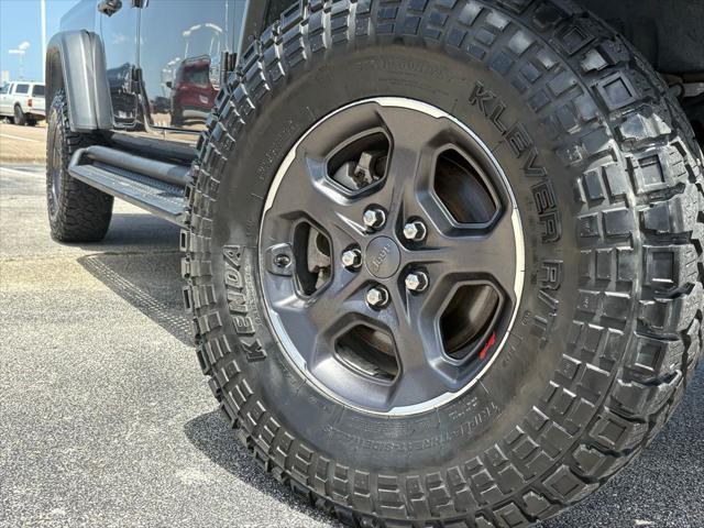 used 2020 Jeep Gladiator car, priced at $33,256