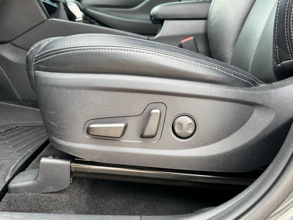 used 2020 Hyundai Santa Fe car, priced at $18,991