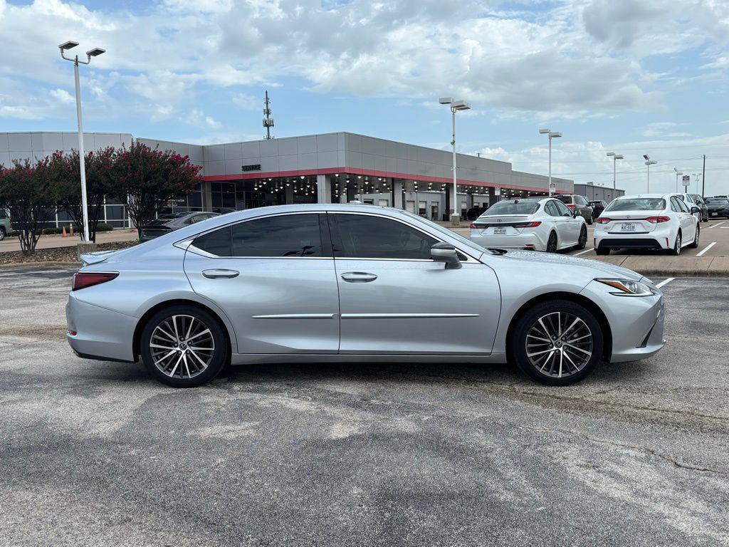 used 2023 Lexus ES 350 car, priced at $30,858