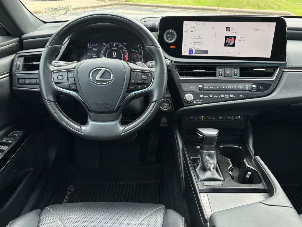 used 2023 Lexus ES 350 car, priced at $30,858