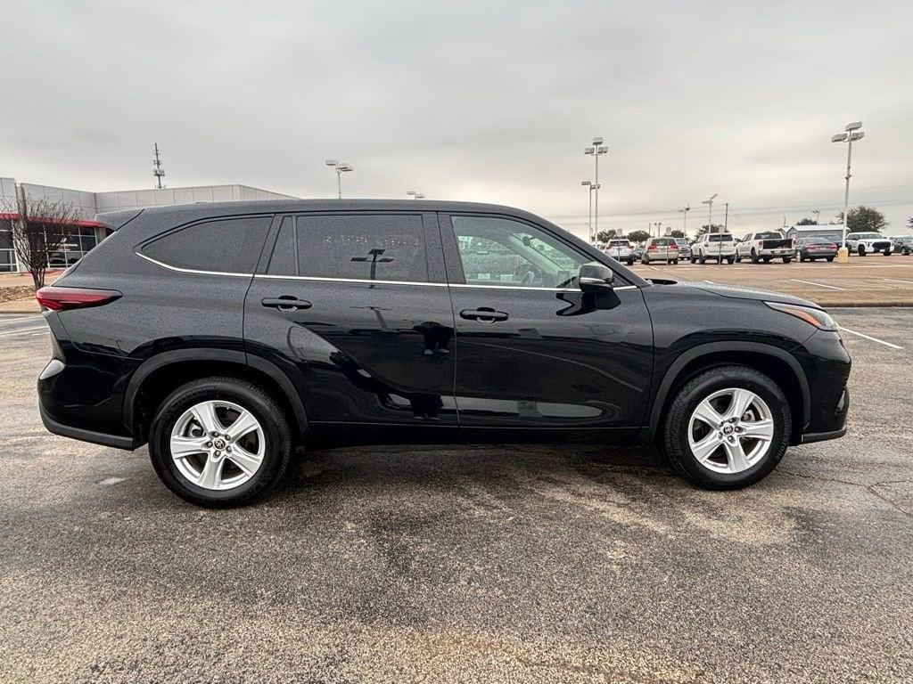 used 2024 Toyota Highlander car, priced at $38,606