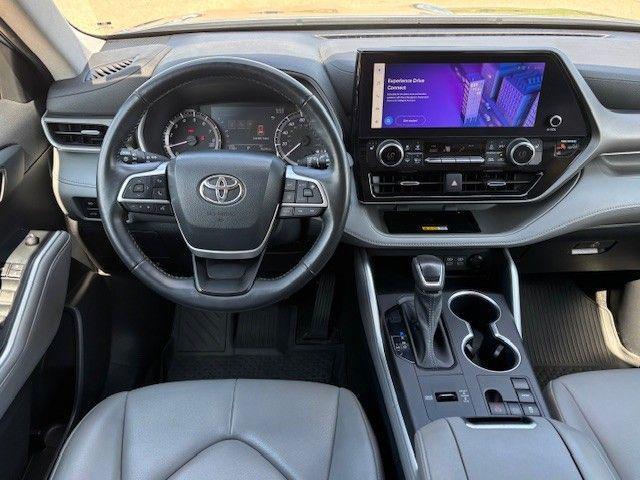 used 2023 Toyota Highlander car, priced at $35,991
