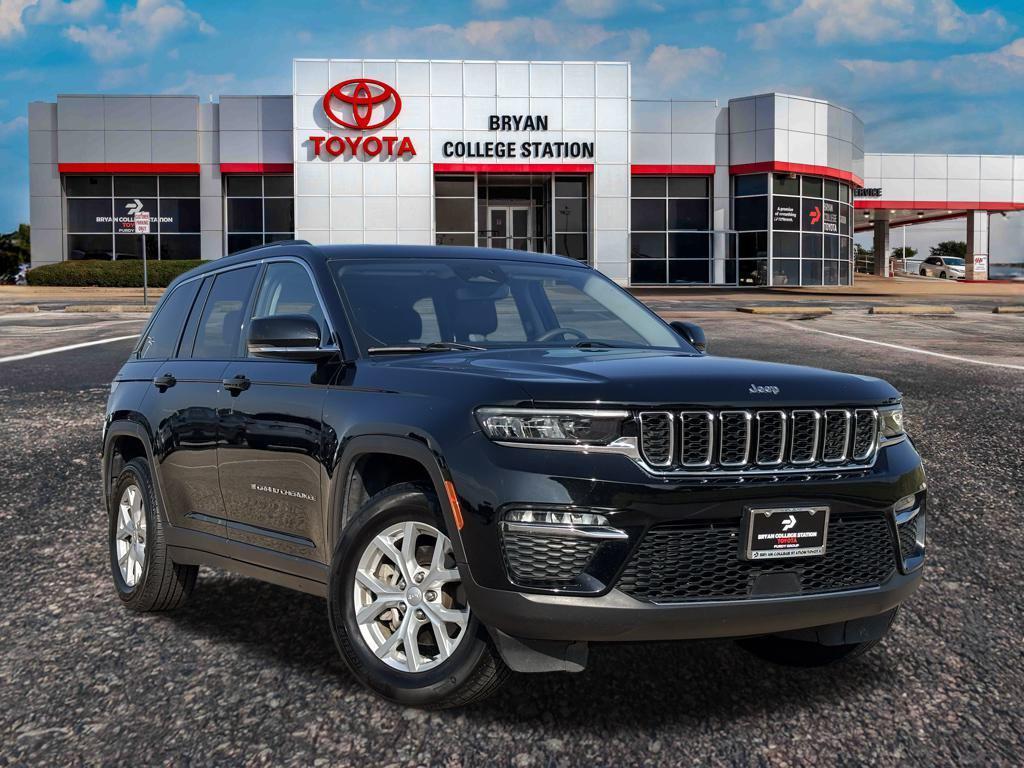 used 2024 Jeep Grand Cherokee car, priced at $29,254