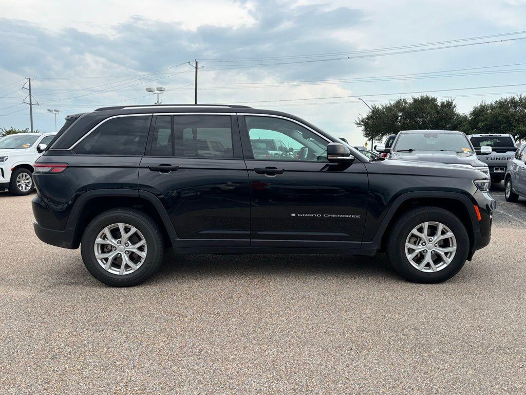 used 2024 Jeep Grand Cherokee car, priced at $30,991