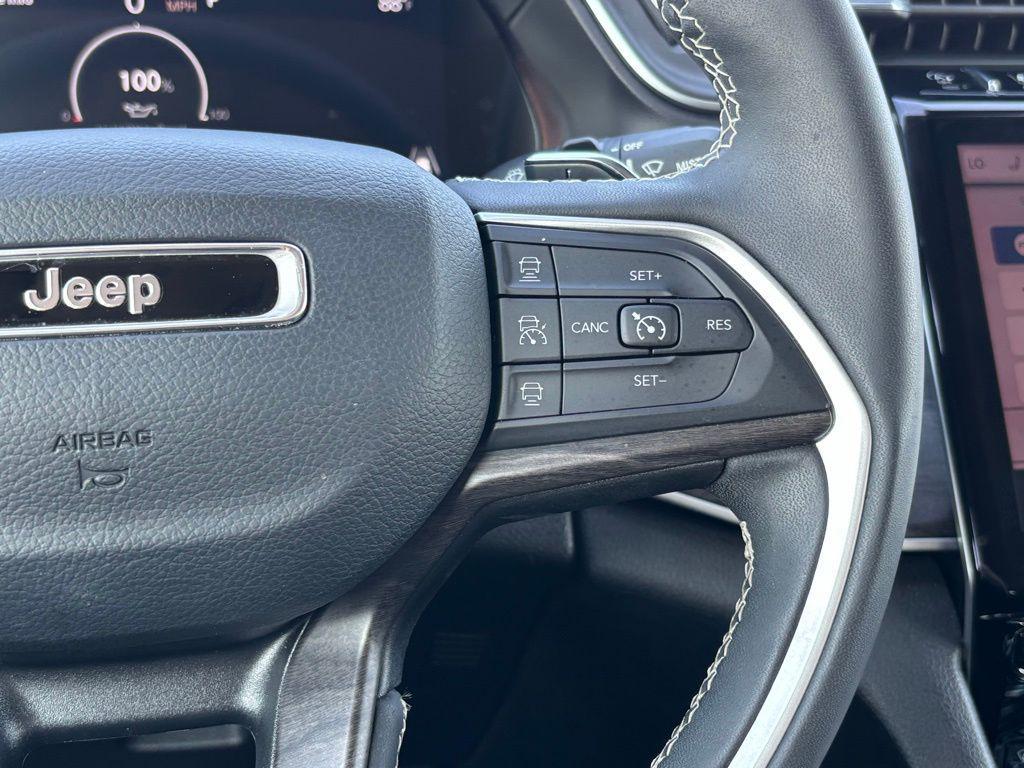 used 2024 Jeep Grand Cherokee car, priced at $29,254