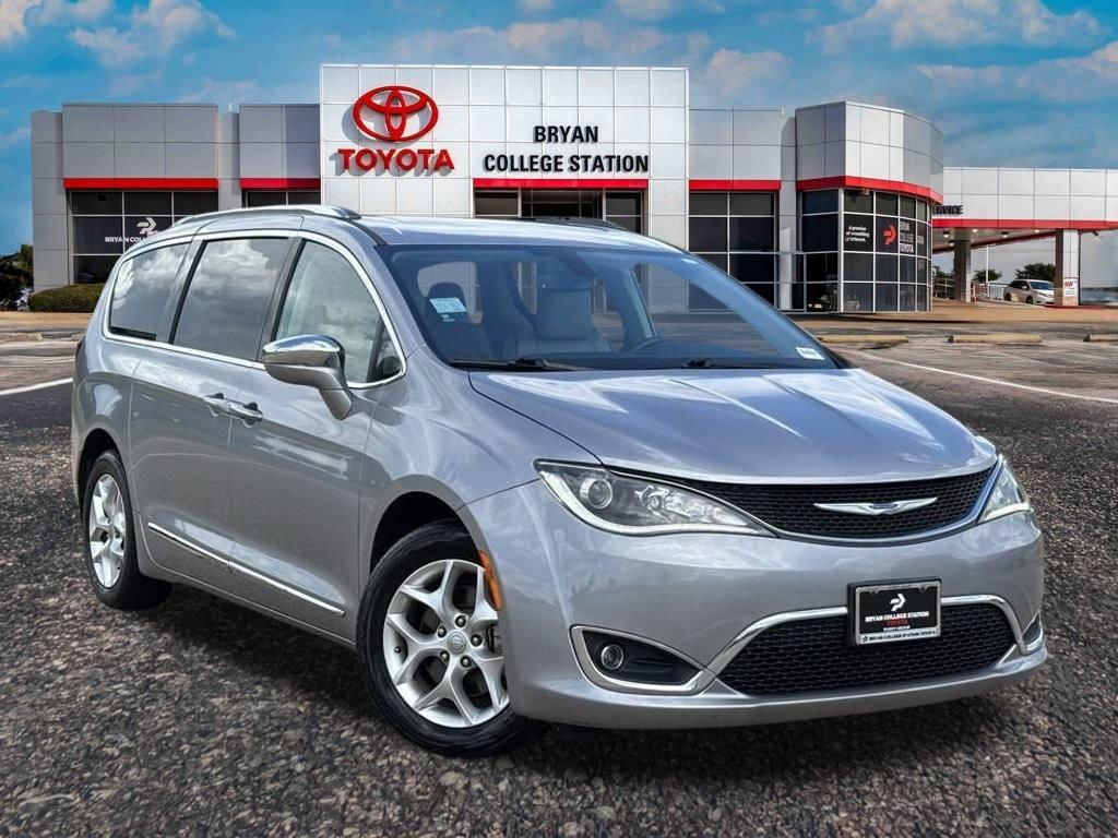 used 2020 Chrysler Pacifica car, priced at $21,965