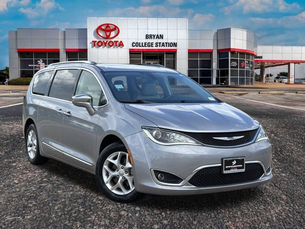 used 2020 Chrysler Pacifica car, priced at $21,965