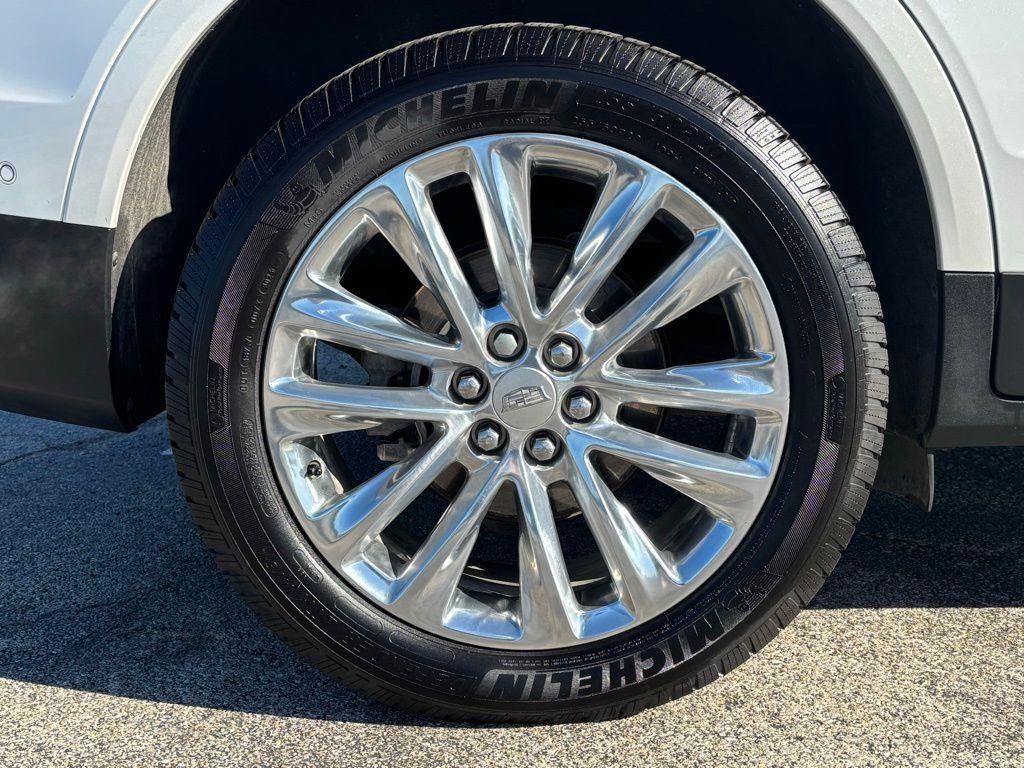 used 2019 Cadillac XT5 car, priced at $22,796