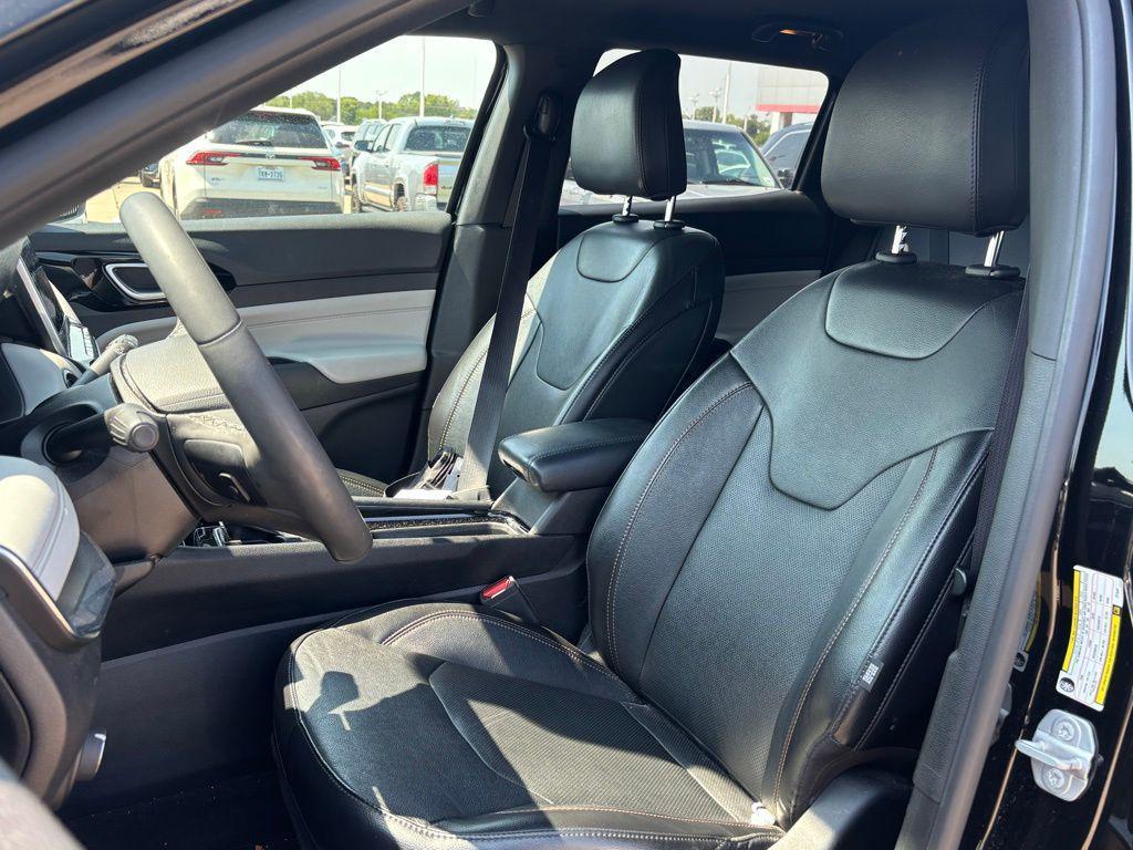 used 2023 Jeep Compass car, priced at $21,888