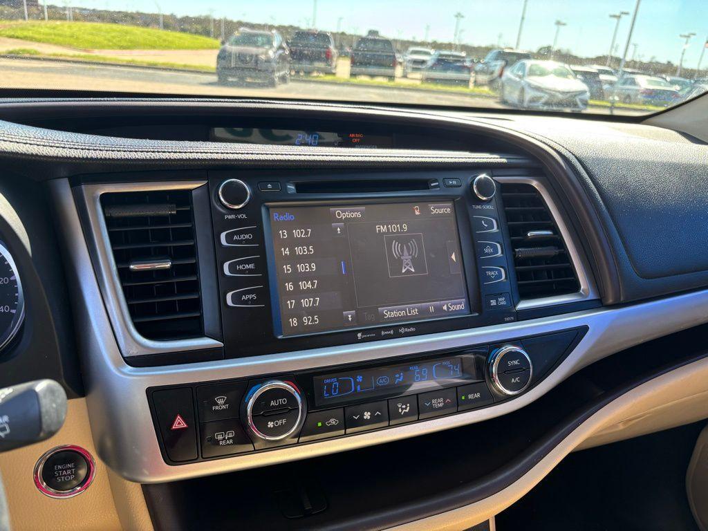 used 2018 Toyota Highlander car, priced at $24,100