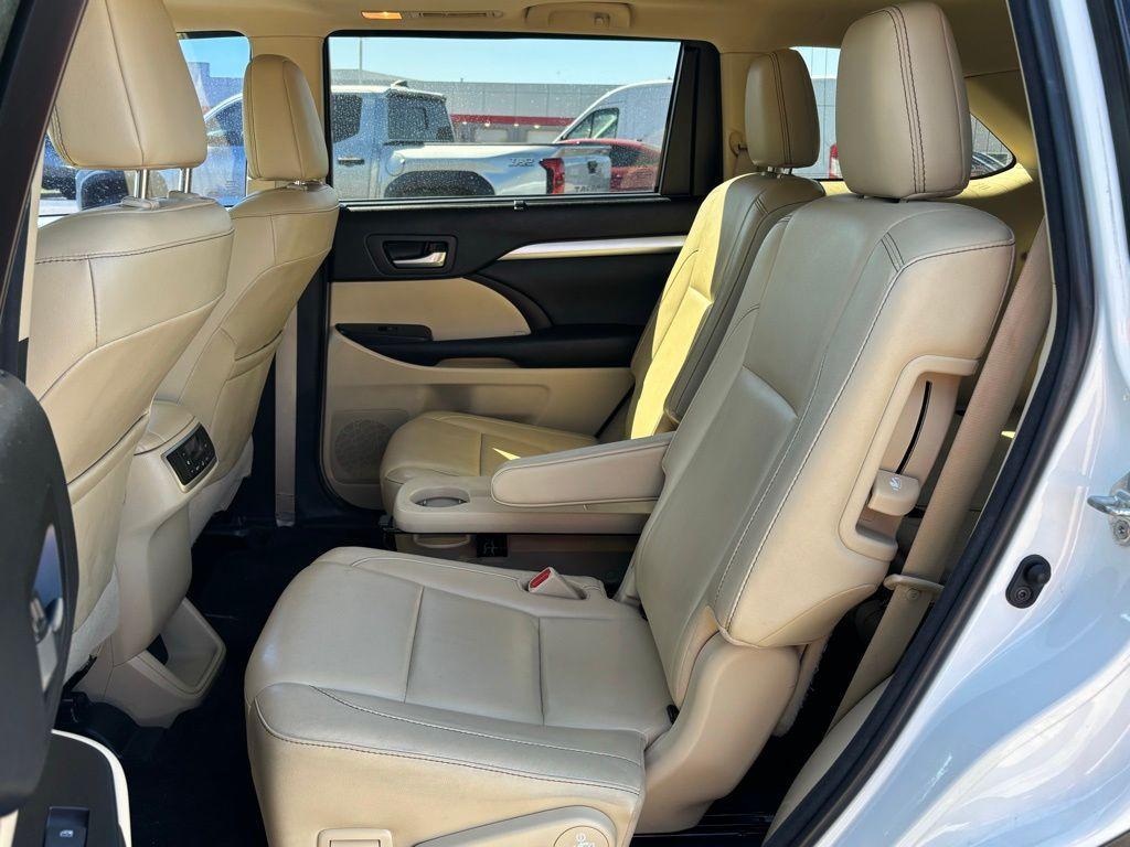 used 2018 Toyota Highlander car, priced at $24,100