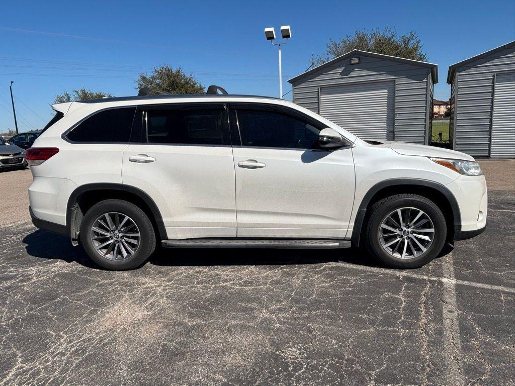 used 2018 Toyota Highlander car, priced at $24,100