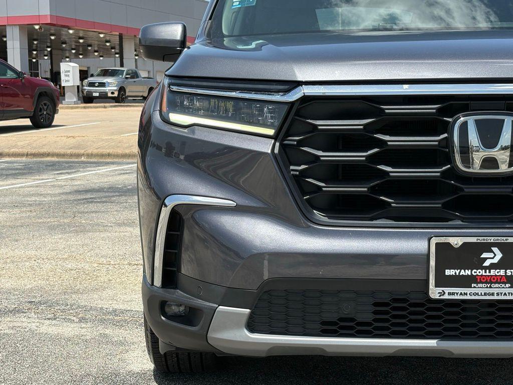 used 2023 Honda Pilot car, priced at $36,800