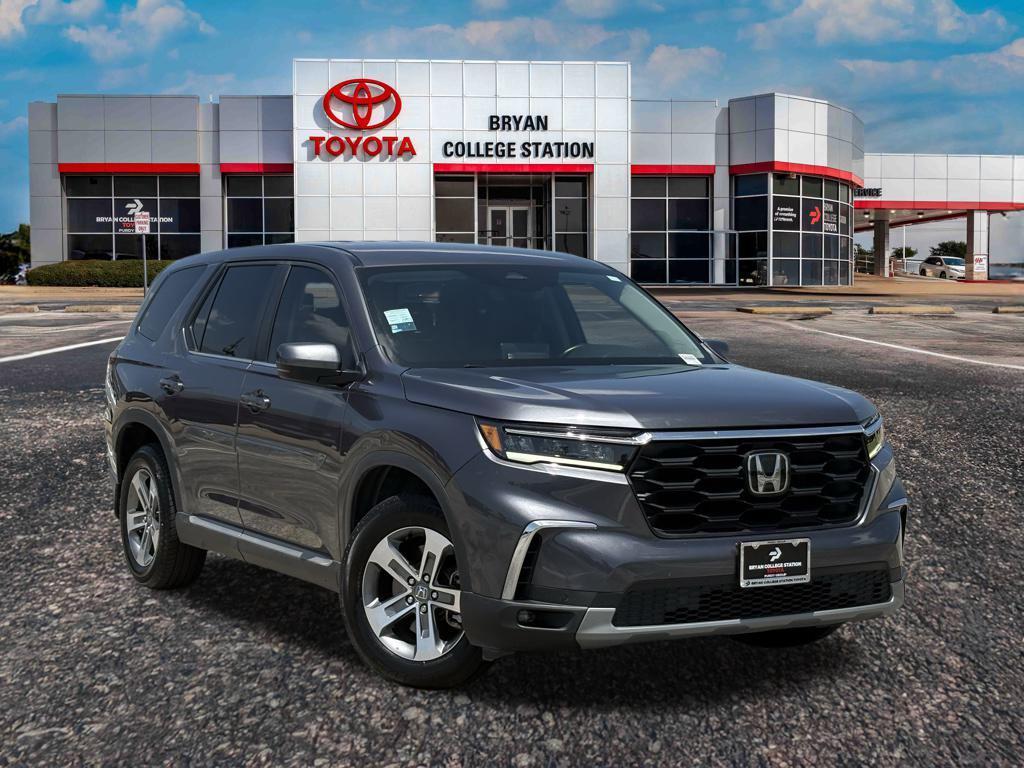 used 2023 Honda Pilot car, priced at $36,800