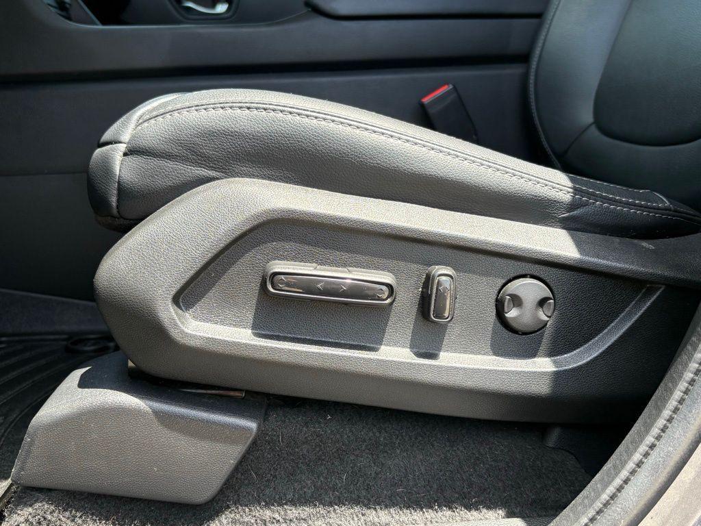 used 2023 Honda Pilot car, priced at $36,800