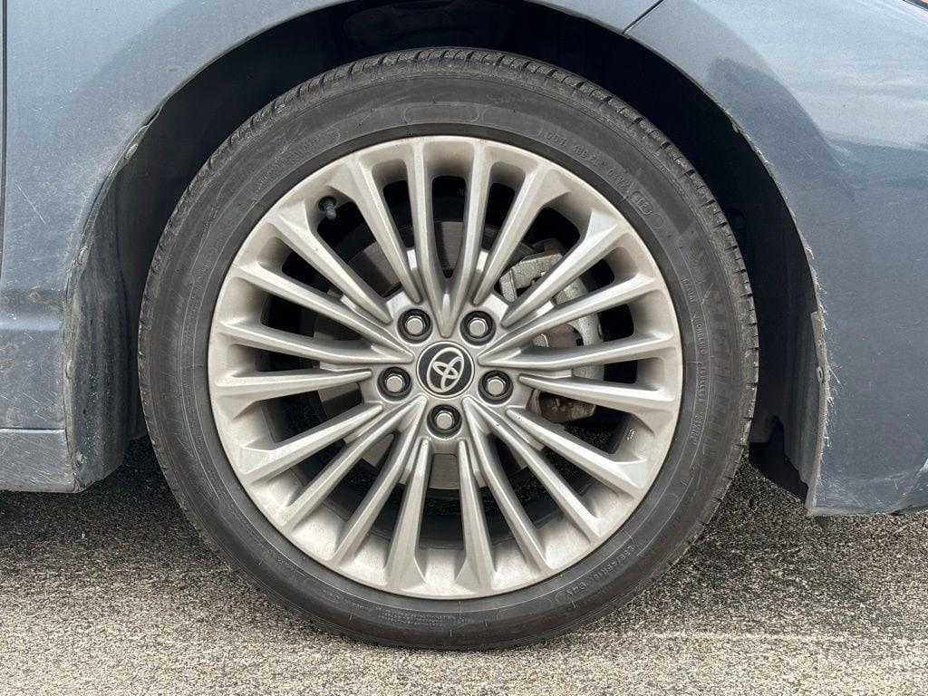 used 2020 Toyota Avalon Hybrid car, priced at $27,991