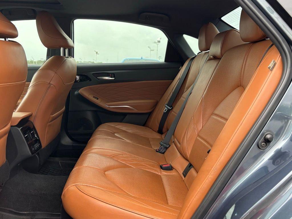 used 2020 Toyota Avalon Hybrid car, priced at $27,991