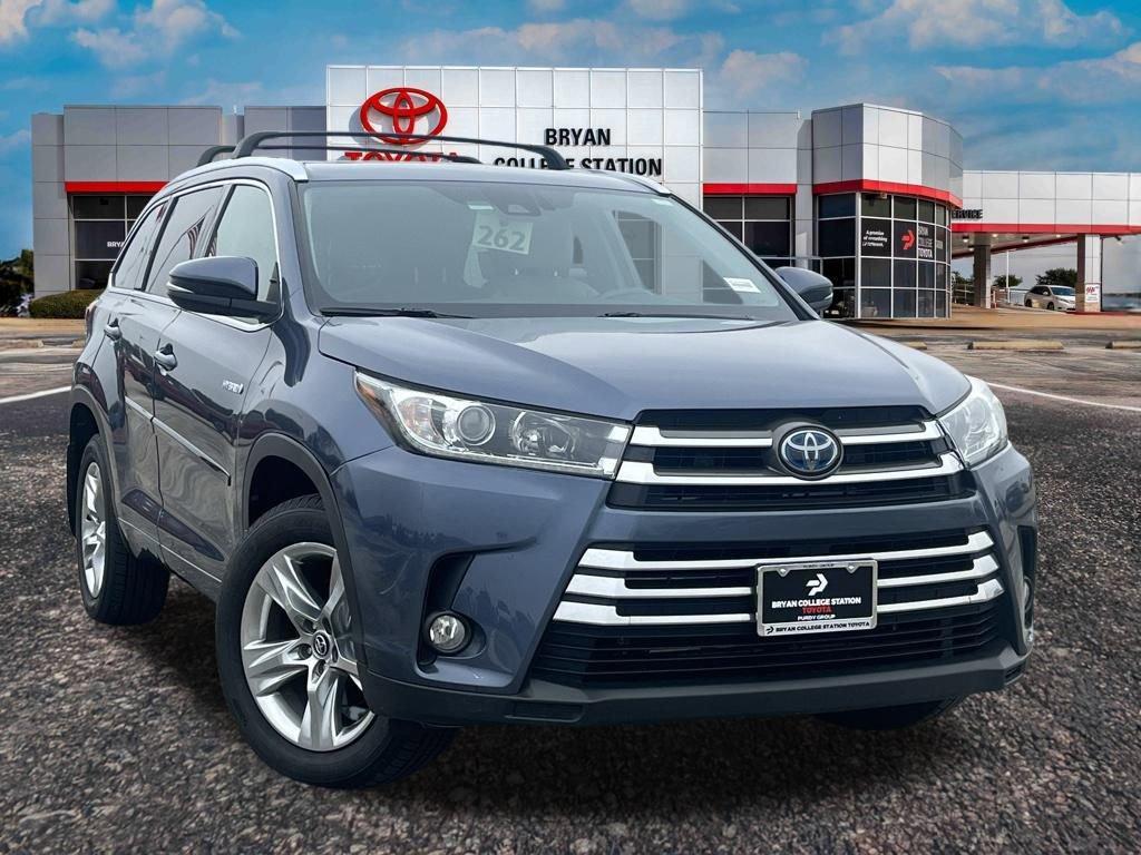 used 2018 Toyota Highlander Hybrid car, priced at $27,340