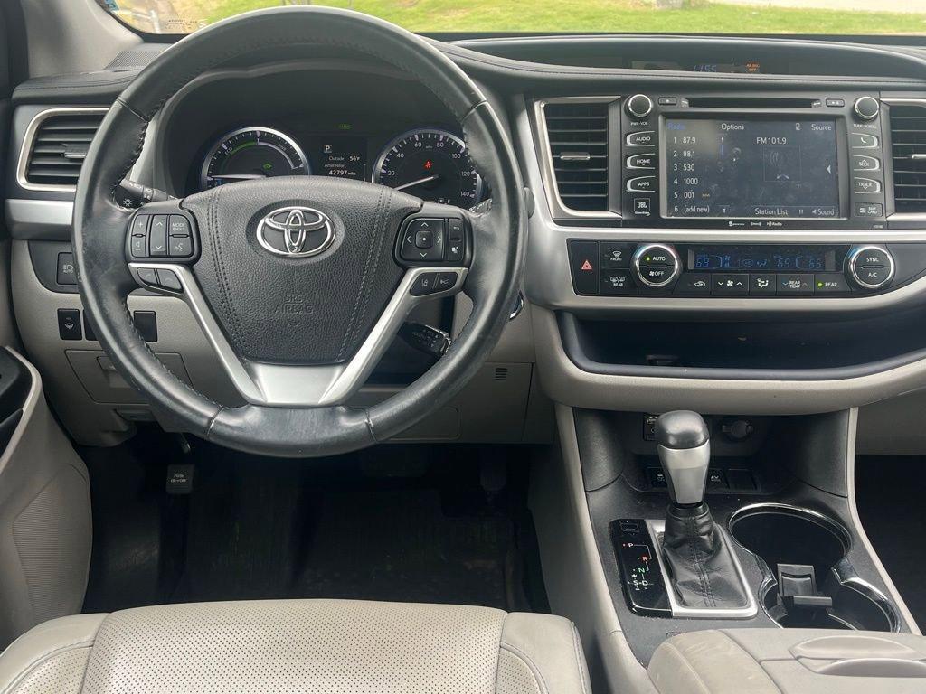 used 2018 Toyota Highlander Hybrid car, priced at $27,340